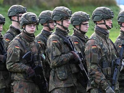 В Германии предлагают повысить возраст службы в резерве до 70 лет