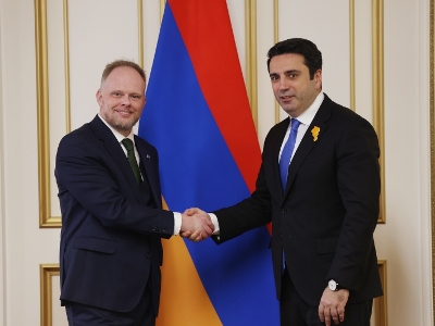 Ալեն Սիմոնյանը և Քևին Հեմիլթոնը քննարկել են Հայաստան-ՆԱՏՕ փոխգործակցության հարցեր