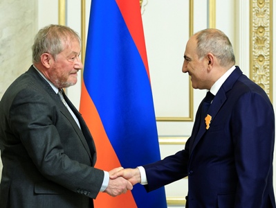 Բոլոր մակարդակներում Ֆրանսիայի աջակցությունը ՀՀ–ին մեծապես գնահատելի է. Փաշինյանը՝ Ժիլբեր-Լյուկ Դըվինազին