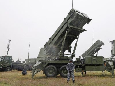 Япония ослабила существовавшие десятилетиями ограничения на экспорт вооружений