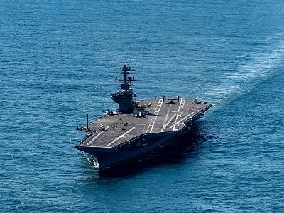 Авианосец США George H.W. Bush прибыл на Ближний Восток