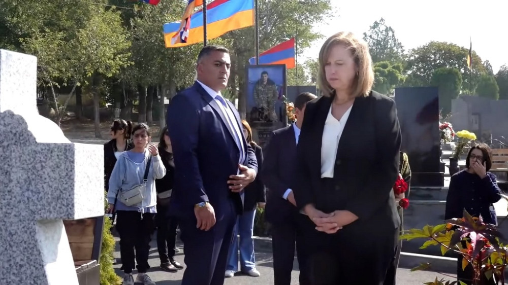 US ambassador to Armenia visits Yerevan military pantheon