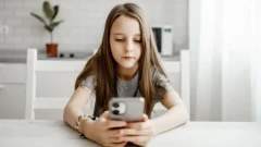 Reuters/Ipsos poll: 85% of Americans believe social media can be addictive for children