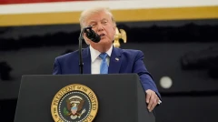Трамп: Ормузский пролив функционирует, несмотря на периодические запуски дронов и ракет