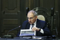 Premier acknowledges “some problems” in Armenia exports