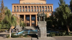«Паст»: В трясину втягивают также вузовскую систему