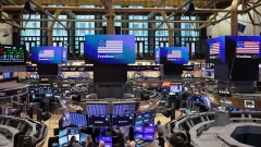 Wall Street closes higher on strong quarterly earnings