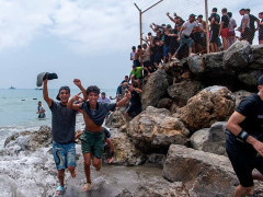 Hundreds of migrants stage protest in Spain’s Ceuta, demand asylum