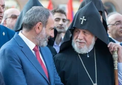 Armenia government program: Efforts will be made to ensure removal of de facto head of Armenian Apostolic Church