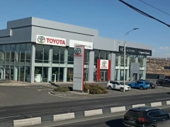 Armenia tax authorities seal Toyota Yerevan office, Anti-Corruption Committee employees are at Orange Fitness