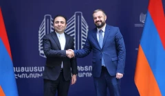 Armenia economy minister, Iran ambassador talk about bilateral economic cooperation development