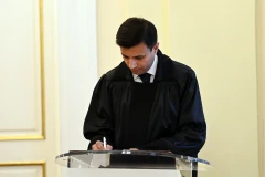 Чем известен судья, рассматривающий дело Седрака Кочаряна