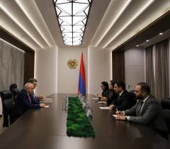 Секретарь Совета безопасности Армении и посол России обсудили вопросы двусторонней повестки