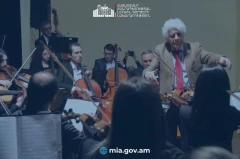 Famous composer, conductor Loris Tjeknavorian gets Armenia citizenship (VIDEO)