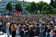 «Իրավունք». Արցախյան գեներալ-բիզնեսմենները անհասանելի են արցախահայերի համար