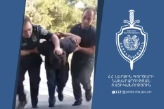 Ոստիկանները կանխեցին վտանգավոր զարգացումները․ առգրավվել են ինքնաձիգ, ատրճանակ և դանակներ