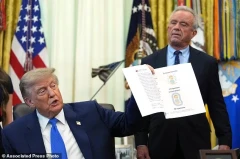 Кризис доверия в США: около 60% американцев сомневаются в информации федеральных властей