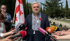 Суд в Тбилиси взял под стражу обвиняемого в госизмене экс-министра обороны Грузии