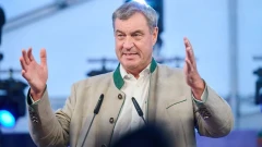 Премьер-министр Баварии исключил возможность смены канцлера ФРГ после поражения на выборах