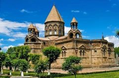 Մեռելng է. եկեղեցիներում կմատուցվի Ս. Պատարագ, որից հետո կարելի է այցելել հանգnւgյալների շիրիմներին