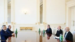 Алиев принял в Баку главу МИД Турции