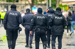 За последние сутки в Турции трое полицейских покончили с собой