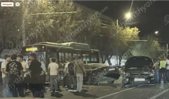 Երևանում բախվել են «Kia»-ն, «Ford»-ը, «Toyota»-ն և թիվ 65 երթուղին սպասարկող «Zhongtong» ավտոբուսը