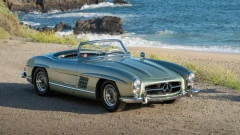 Один из 15: Редкий зеленый Mercedes-Benz 300 SL ушел с молотка за $2,04 млн