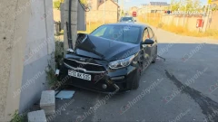 Զովունիում բախվել են Opel-ը և Kia-ն. վերջինս բախվել է բետոնե էլեկտրասյանը. կա վիրավոր