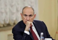 «Իրավունք». «Սաղիդ դոսյեները սեղանիս է, ինձ հունից չհանեք». Մխոն տեղը չի գտնում