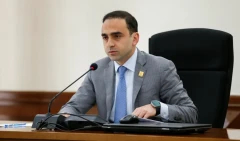 Շինարարների փողոցի մայթերը,այո՛, պետք է ազատվեն բոլոր կրպակներից. Ավինյան (վիդեո)