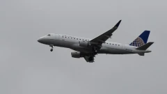 Самолет United Airlines, подавший сигнал бедствия, приземлился в Канаде