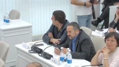 Մեզ հիմարի տեղ ե՞ք դնում, թե՞ քաղաքապետարանը տանում եք դեպի ավտորիտարիզմ․ Զարոկյան