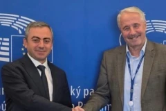 Իշխան Սաղաթելյանն ու Յանիս Մանյատիսն քննարկել են Արցախի մշակութային ժառանգության պաշտպանության հարցերը