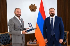 «Ռենշին» ընկերության համահիմնադիր Էդուարդ Մարությանը պարգևատրվել է Անանիա Շիրակացու մեդալով