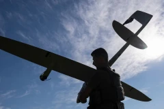 Украинские дроны нанесли удар по Рязанскому НПЗ: Из-за атак беспилотников в городе отменили занятия в школах и детских садах