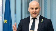 Премьер Латвии призвал ЕС прекратить выдачу виз туристам из России
