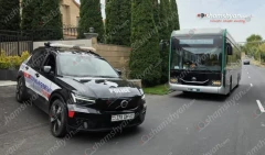 Երևանում թիվ 4 երթուղու տրոլեյբուսը բախվել է գազատար խողովակին․ սկսվել է գազի արտահոսք