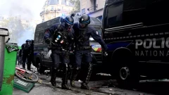 Во Франции полицейских вызвали из отпусков для подкрепления на акциях 24 октября