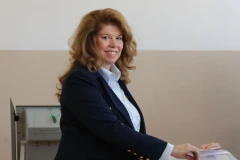 Էքզիթփոլ․ Բուլղարիայի գործող նախագահ Յոտովան ընտրություններում առաջատար է՝ 35,3%-ով