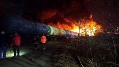В Свердловской области сошли с рельсов и загорелись цистерны с топливом