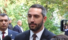 «Սահմանադրության տեքստը դեռ չեն տեսել, ինչի՞ն են դեմ. կարողա հանճարեղ բաներ են գրած». Ռուբինյան
