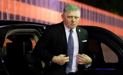 «Убирайся в Россию!»: Премьера Словакии Фицо освистали в Праге