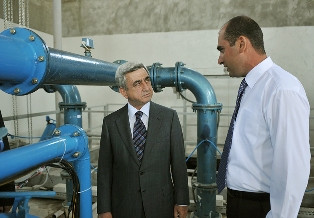 Սերժ Սարգսյանն այցելել է Էռնեկյանին պատկանող «Տիեռաս դե Արմենիա»  ձեռնարկություն