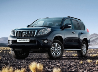 Toyota Land Cruiser Prado «сел» в российскую лужу (видео)