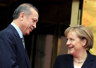 Erdogan, Merkel to discuss Turkey’s constitutional reforms