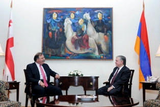Armenian, Georgian FMs hold talks in Yerevan