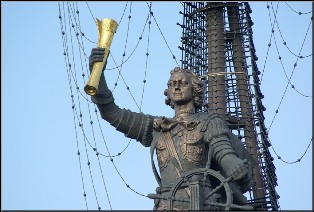 Петр I «покинет» Москву вслед за Юрием Лужковым