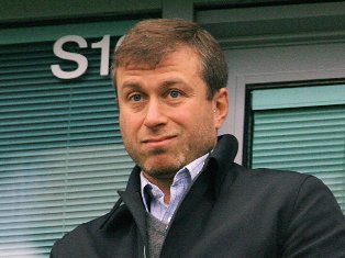 Абрамович не самый богатый человек в мире футбола