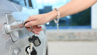 BMW освбодит карманы автовладельцев